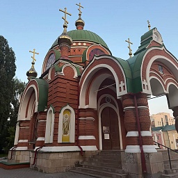 Храм-часовня святых апостолов Петра и Павла в Липецке, фото